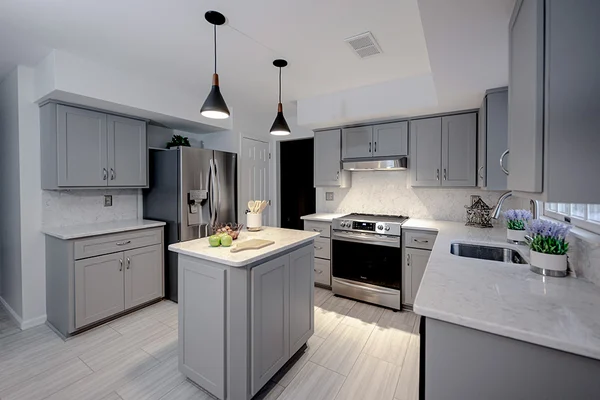 What Color Goes with Grey Kitchen Units?