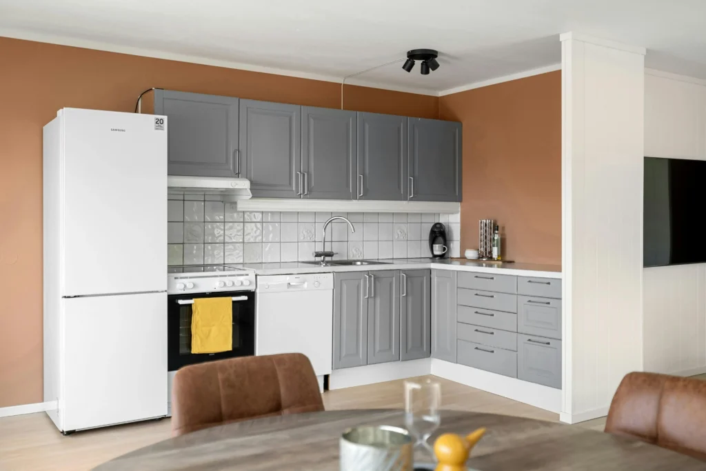 What Color Goes with Grey Kitchen Units?